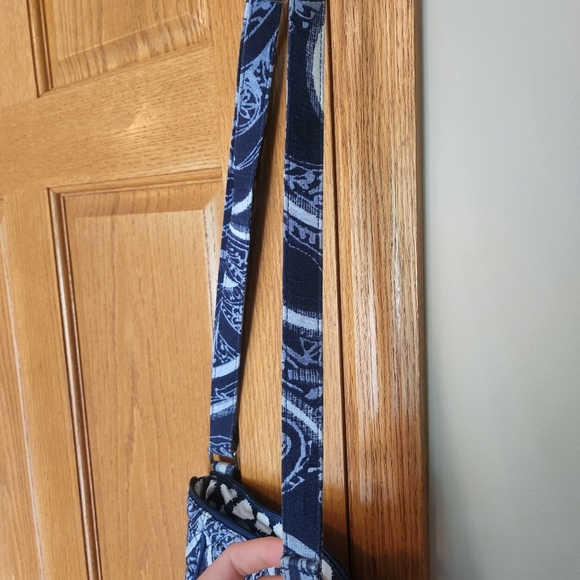 Vera Bradley Crossbody Bag - Picture 6 of 12